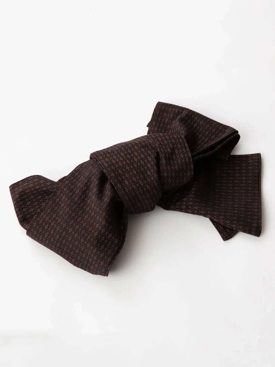 Jacquard Burgundy Obi-Belt styled on Yukata – handcrafted Japanese belt with elegant woven texture by MikaStudio